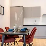 Bright Ground-floor With Garden *