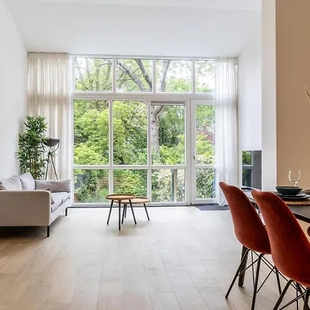 Bright Ground-floor With Garden Apartment Rotterdam