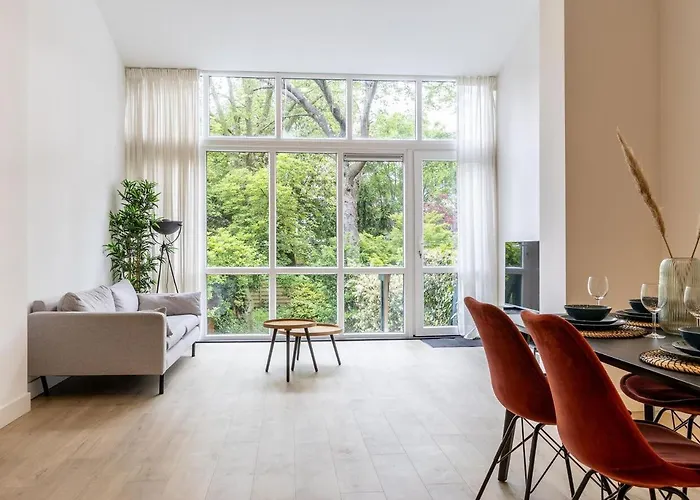 Bright Ground-floor With Garden Apartment Rotterdam