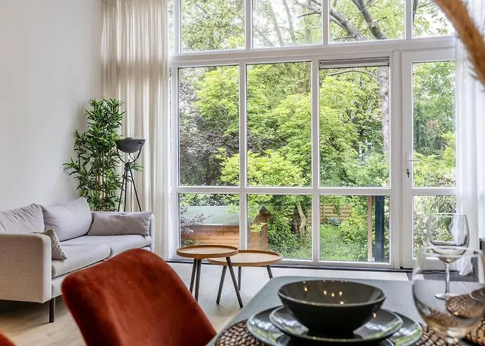 Bright Ground-floor With Garden